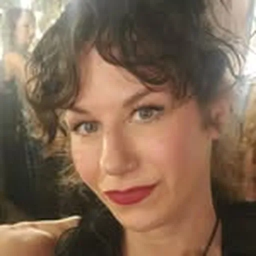 @rebeccawmakeup profile image