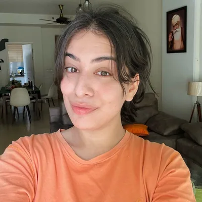 @rebekkahfinds profile image