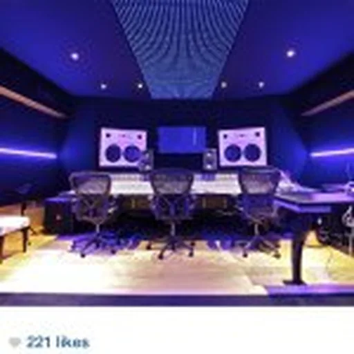 @recordroommiami profile image