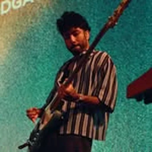 @renatomor_ profile image