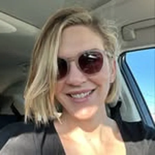 @rheaseehorn profile image