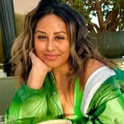 @rheina_ale profile image