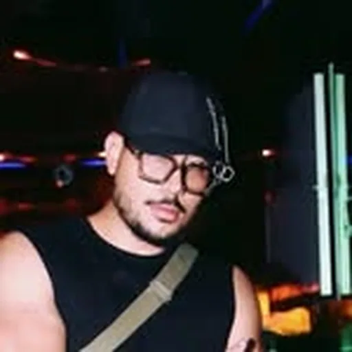@richy_exx profile image