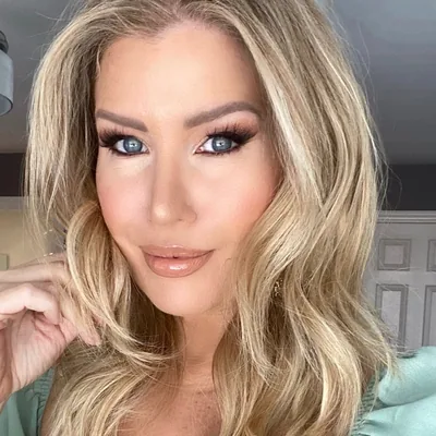 @risadoesmakeup profile image