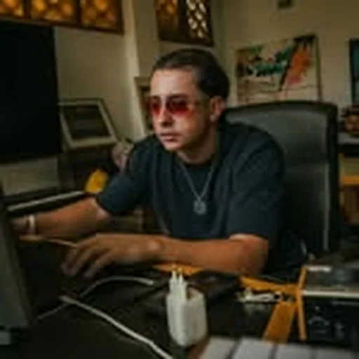 @robbiegmusic profile image