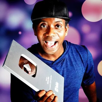 @robertoblake profile image