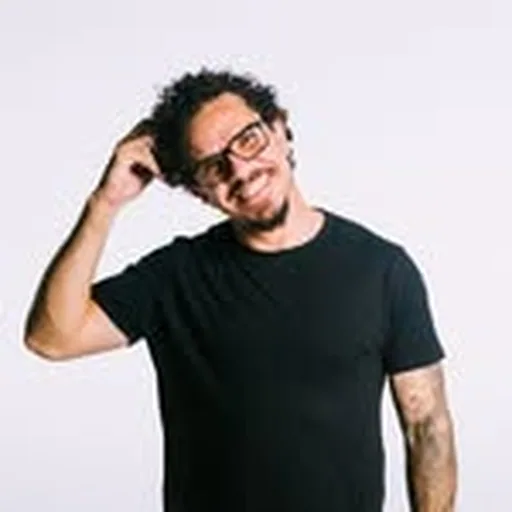 @romulinhou profile image