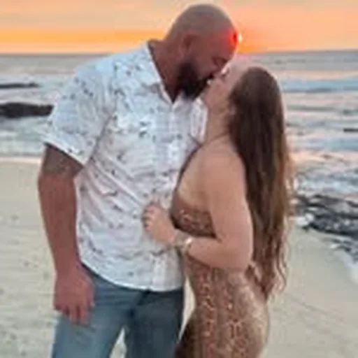 @rondarousey profile image