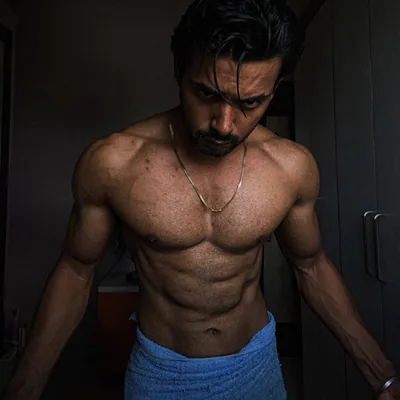@ronitzeee profile image