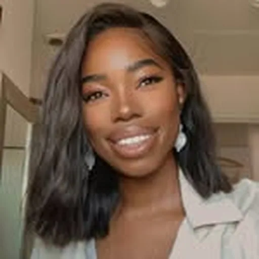 @rosy.daily profile image
