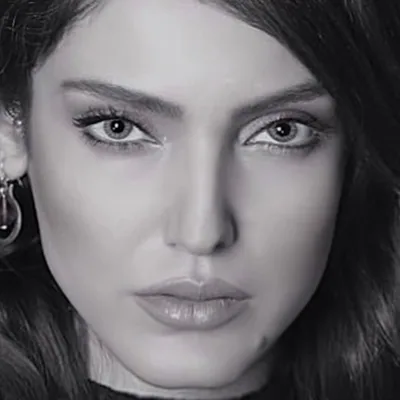 @roxananikpour profile image