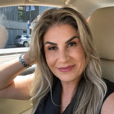 @roxanne_sold_it profile image