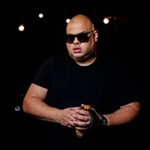 @royalles profile image