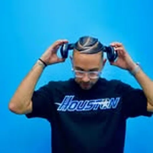 @rvndomhero profile image