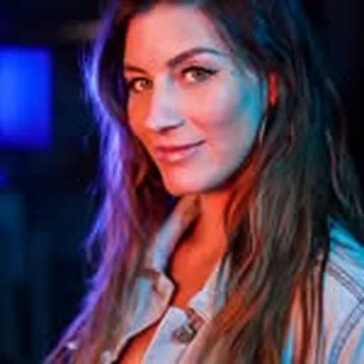 @samanthaleighmusic profile image