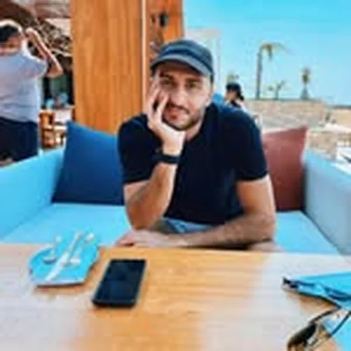 @samhomaee profile image