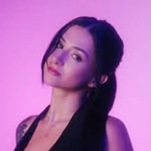 @sarahliesmusic profile image