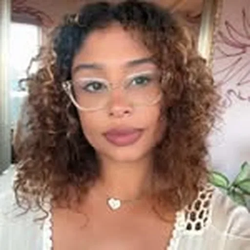 @scarleezy_ profile image