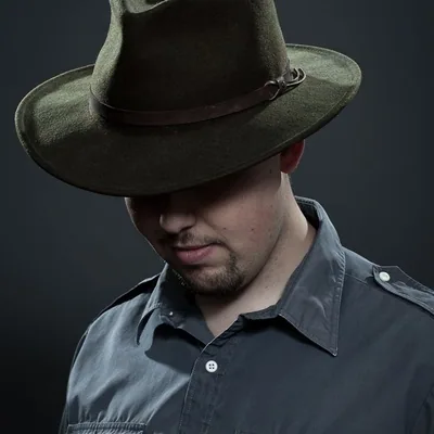 @seanhollister profile image