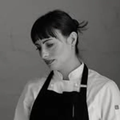 @seasonalsimone profile image