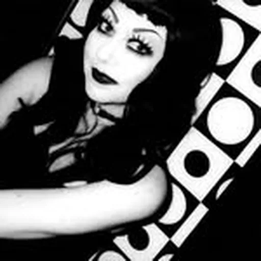 @shadows.gather profile image