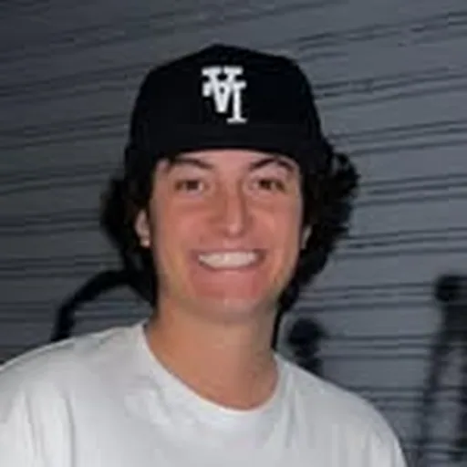 @sheldontrue_ profile image