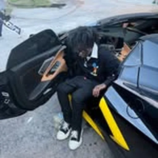 @sheloveprada5 profile image