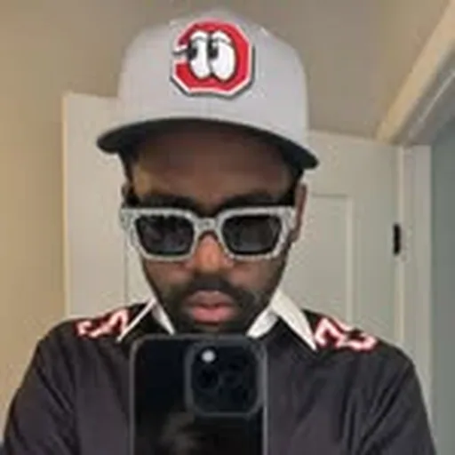 @shoeyrussell profile image