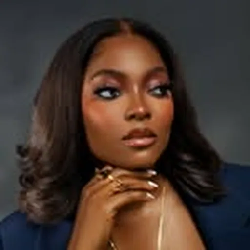 @sholaglow profile image