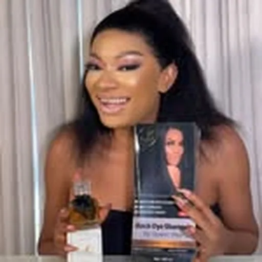 @shopqueenmaybrand profile image