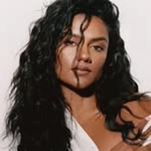 @simoneashley profile image