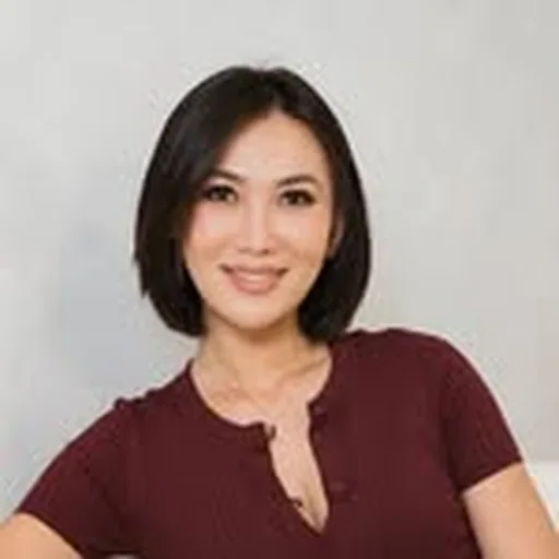 @simplyanh_ profile image