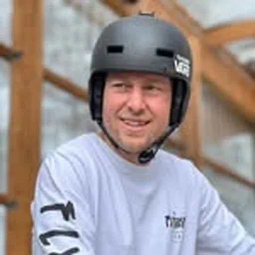 @sirlayos profile image