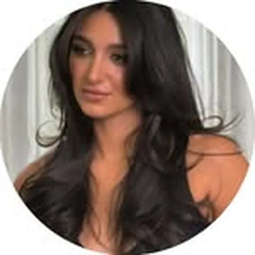 @sofia_suri profile image