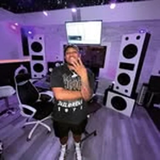 @solosteeze profile image