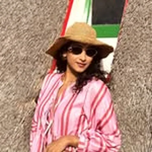 @sreyakalyanii profile image