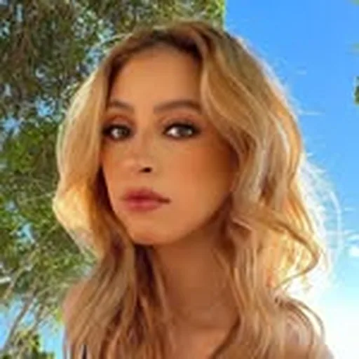 @stephanieasmrr profile image