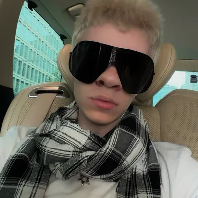 @strikeboots_ profile image