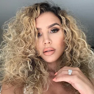 @stylingwithjanae profile image