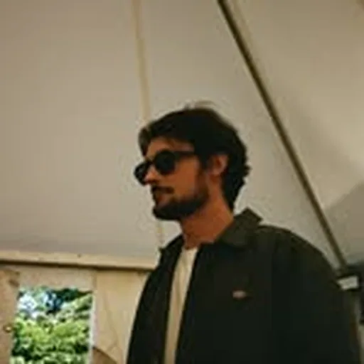 @t.jahneration profile image