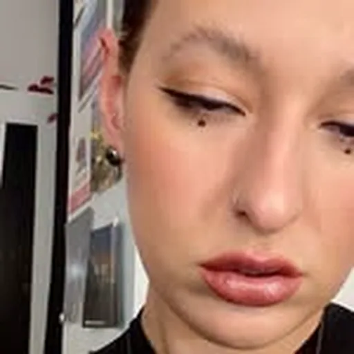 @taalzi profile image