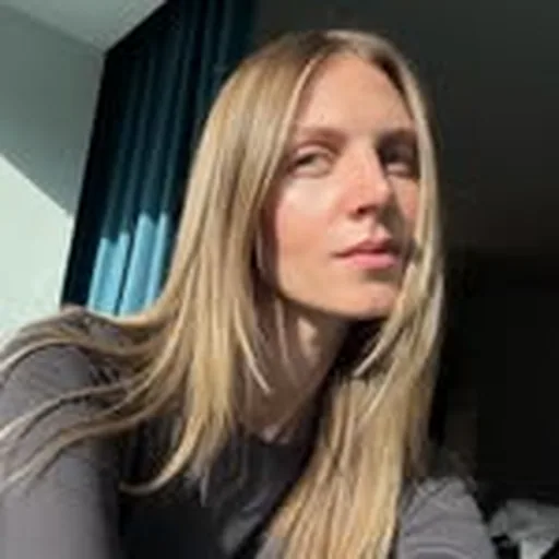 @taramarax profile image