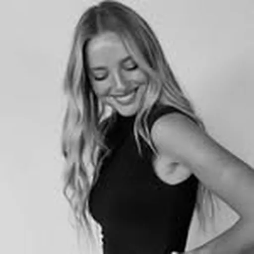 @taylordeweyphoto profile image