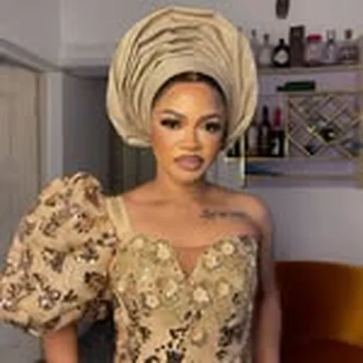 @teesbeauty_ profile image