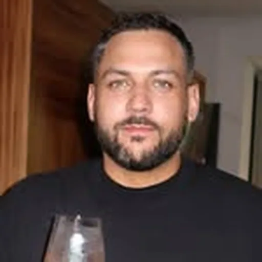 @temoor profile image