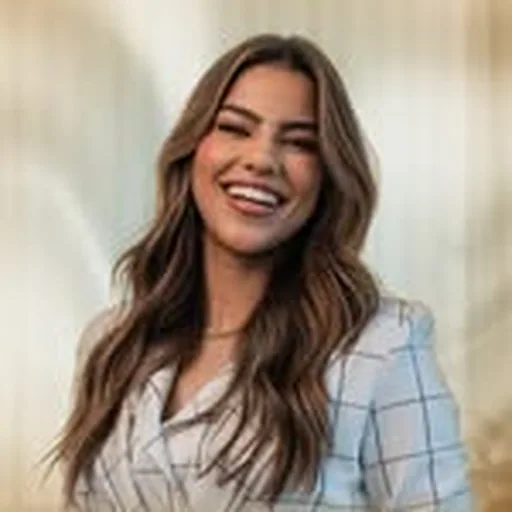 @thayse_portela profile image