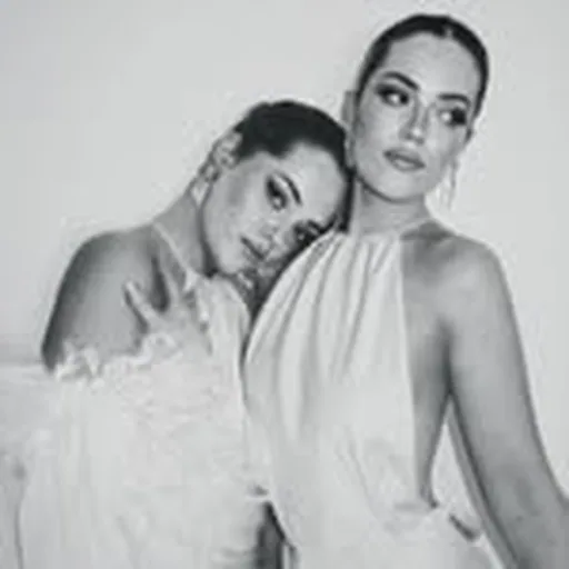 @the.twins.shot.this profile image