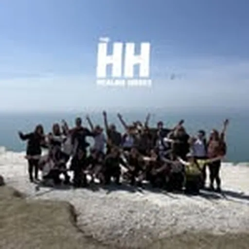 @the_healing_hikers profile image