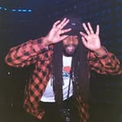 @thearie_cole profile image