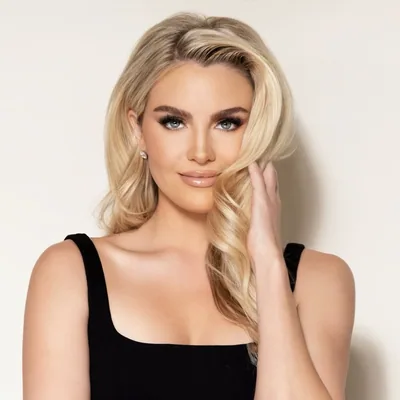 @thebubblyblonde profile image